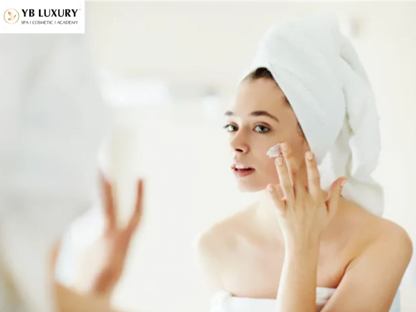 Kinh nghiệm chăm sóc da mặt sau sinh - làm sạch da