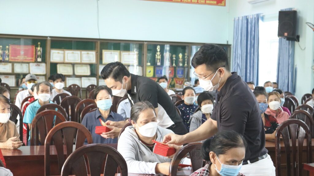 Tập thể YB Spa chung tay vì cộng đồng