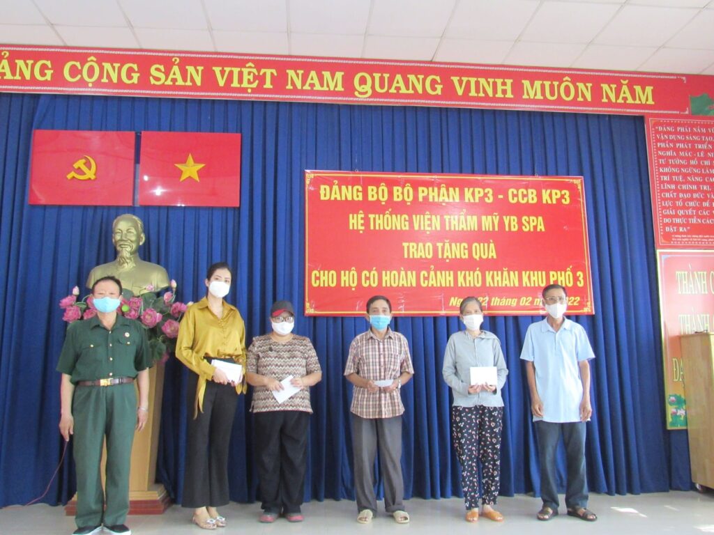 YB Spa hỗ trợ gia đình có hoàn cảnh khó khăn sau dịch Covid 19 YB Spa trao gửi yêu thương qua hoạt động từ thiện