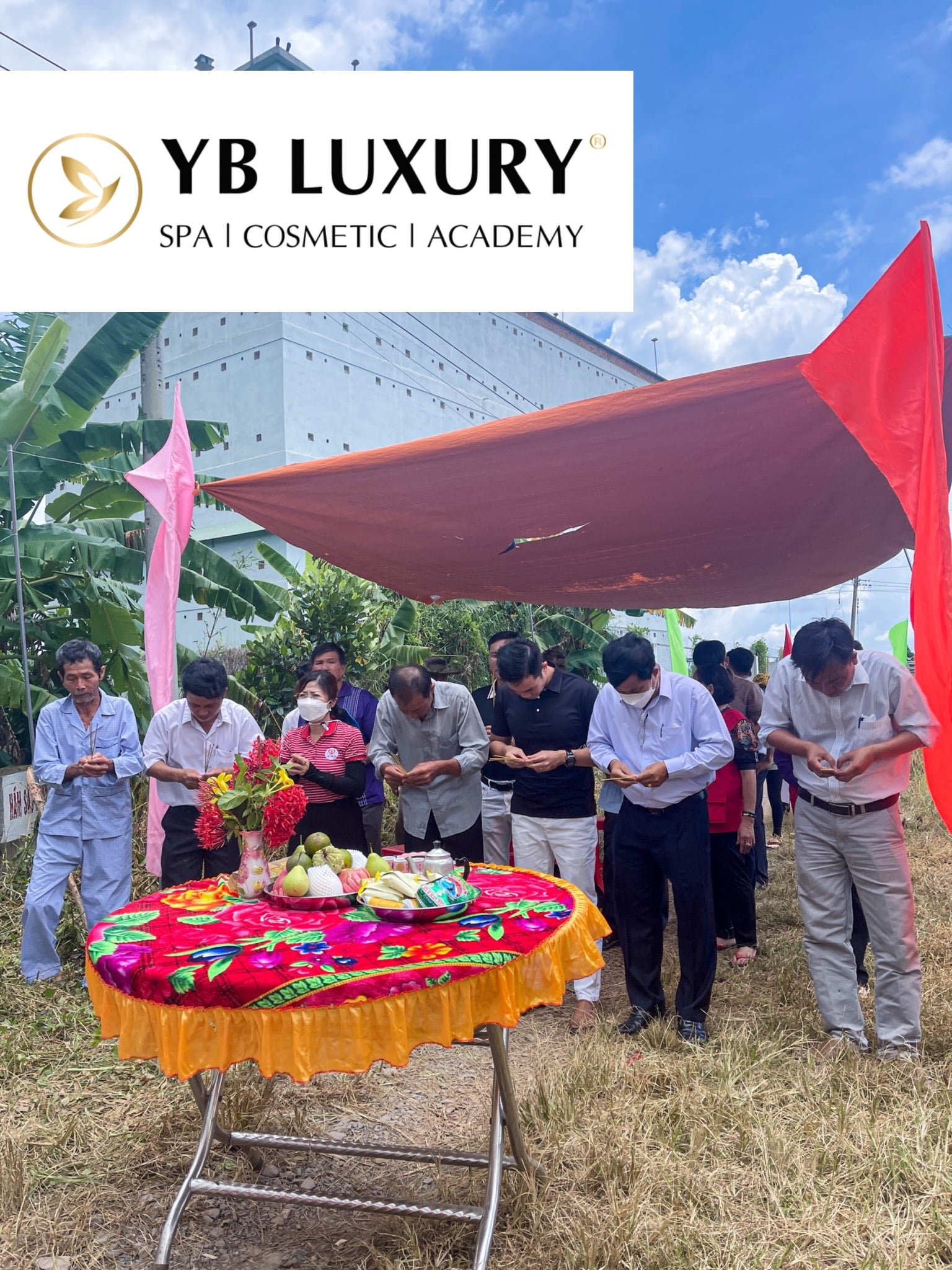 YB Spa xây cầu cho bà con vùng sâu vùng xa 22 Các vị lãnh đạo làm lễ theo phong tục địa phương trước khi khởi công