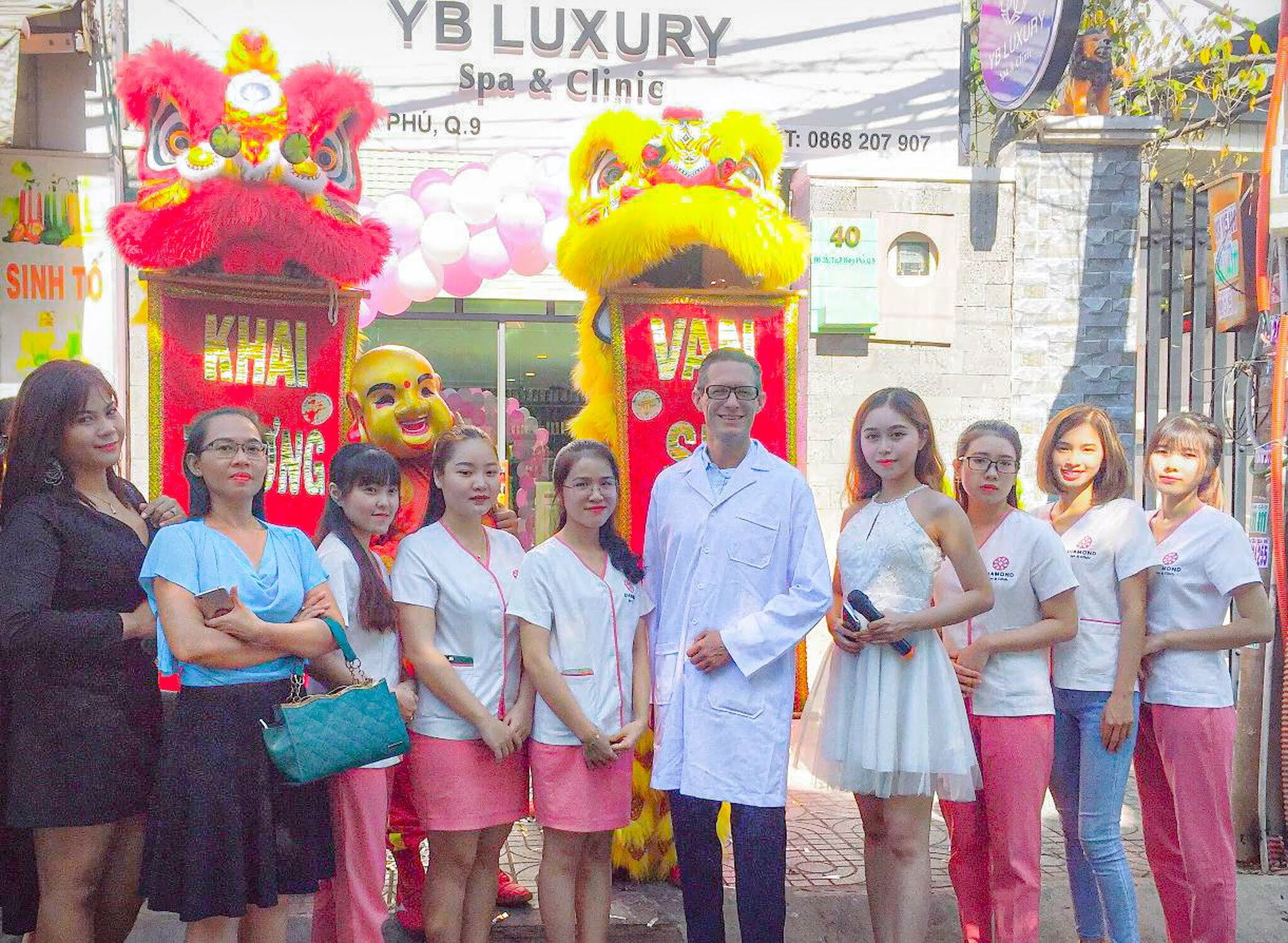 YB Spa nhiệt tình trách nhiệm với khách hàng 20 Chuyên viên và đội ngũ nhân viên của YB Spa