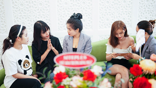 Đội ngũ chuyên gia, chuyên viên tư vấn đầy kinh nghiệm, nhiệt tình 