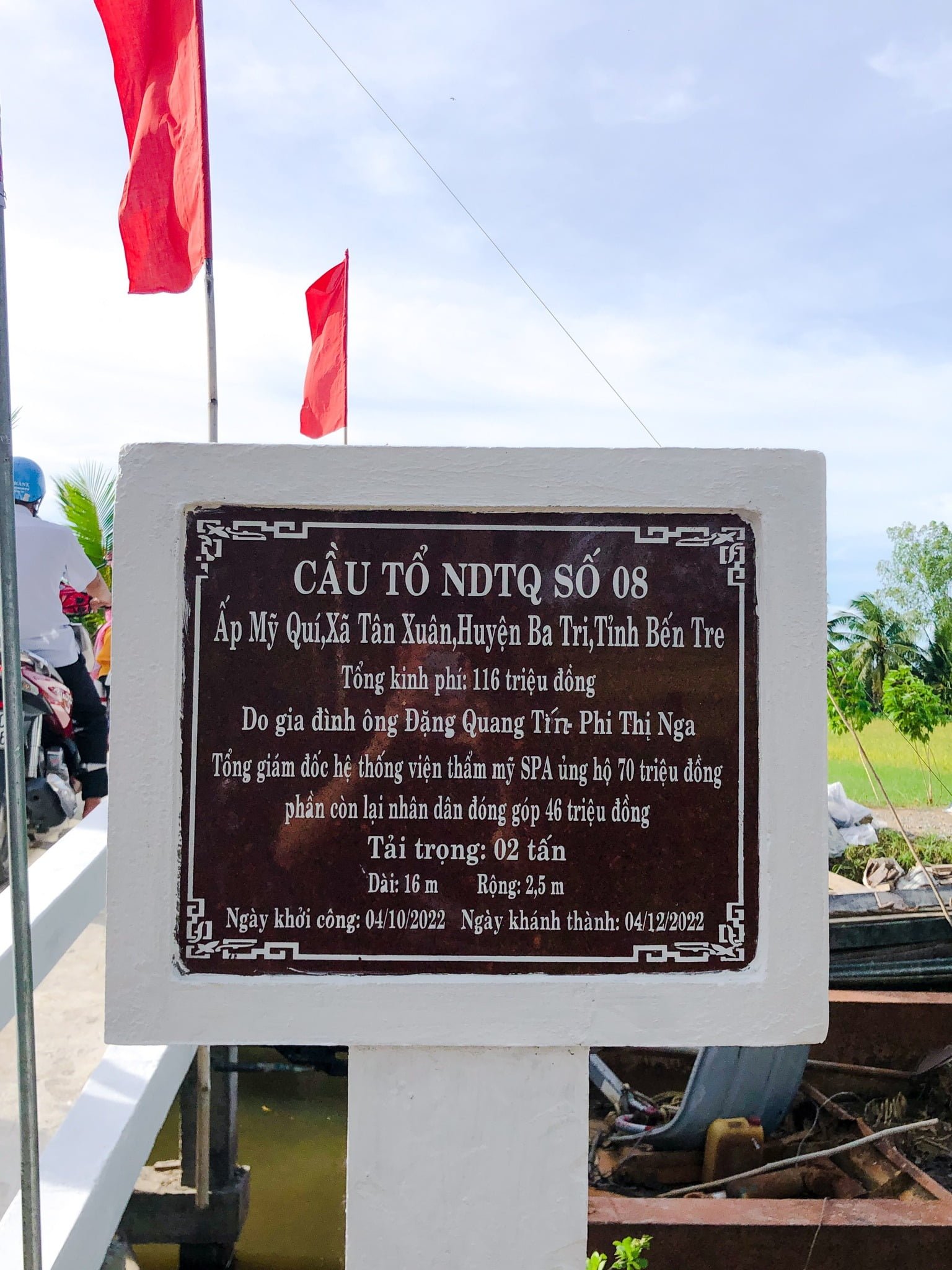 YB Spa rất vui mừng khi được đóng góp xây dựng cầu cho bà con huyện Ba Tri, tỉnh Bến Tre