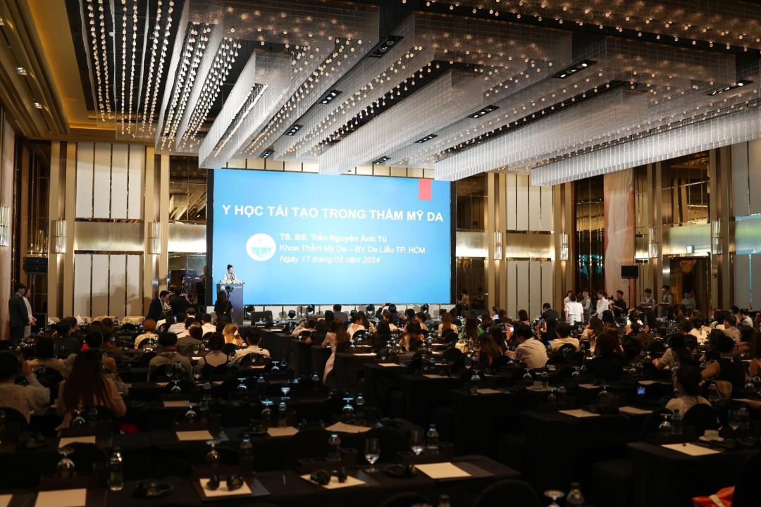 Đại diện Viện Thẩm Mỹ YB Spa tham gia sự kiện “Y học tái tạo trong da liễu thẩm mỹ” – Khẳng định uy tín và nỗ lực