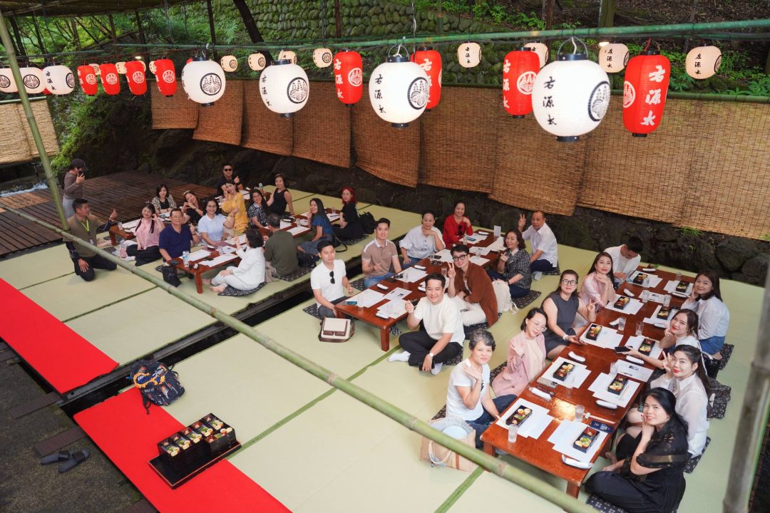 Viện Thẩm Mỹ YB Spa cùng hành trình khám phá quy trình sản xuất tại trung tâm Nghiên cứu và Phát triển Rohto và chạm đến những nét đặc trưng của văn hóa Nhật Bản