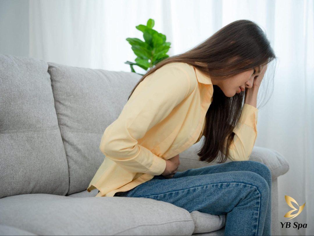 Ăn nhãn có nóng không? Những ai không nên ăn nhiều nhãn? 12 Ăn nhiều nhãn có thể gây ra tình trạng táo bón, do hàm lượng chất xơ trong nhãn khá thấp.