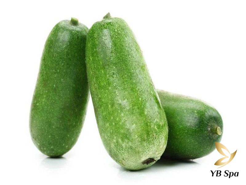 Bị mụn nên ăn rau gì? Nên kiêng ăn rau gì khi bị mụn? 27 bí đao có chứa một loại dầu thực vật, Vitamin B, vitamin C giúp thanh nhiệt, tiêu viêm giải độc, chống lão hóa