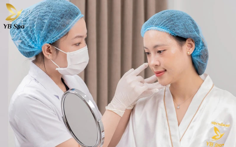 Bị nám da mặt phải làm sao? Chia sẻ giải pháp trị nám tận gốc, an toàn 31 Liệu trình trị nám chuyên sâu tại YB Spa