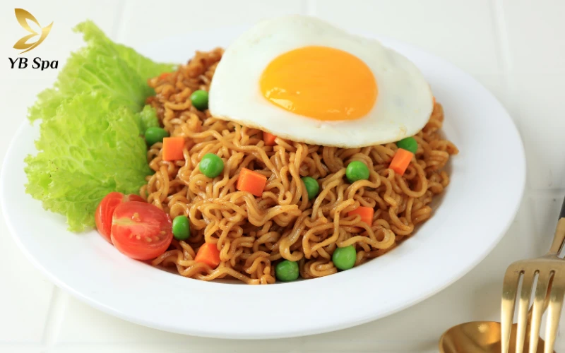 Bị sẹo lõm không nên ăn gì? Gợi ý chế độ dinh dưỡng từ chuyên gia 30 Thực phẩm chế biến sẵn