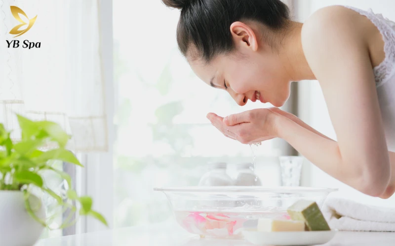 Cách chăm sóc da bị sẹo lõm an toàn, hiệu quả từ A - Z 27 Làm sạch da chuyên sâu nhưng dịu nhẹ