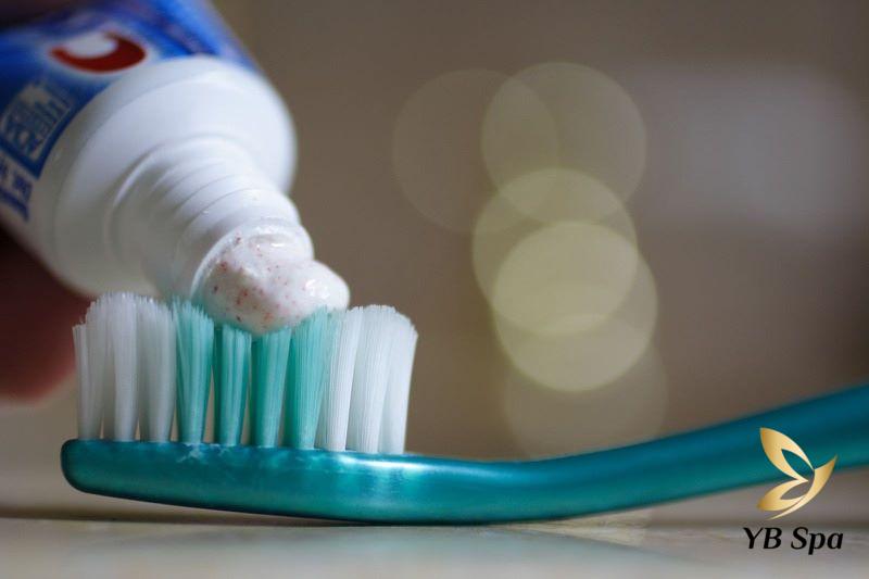 11 Cách làm trắng da bằng kem đánh răng an toàn, hiệu quả 41 Kem đánh răng