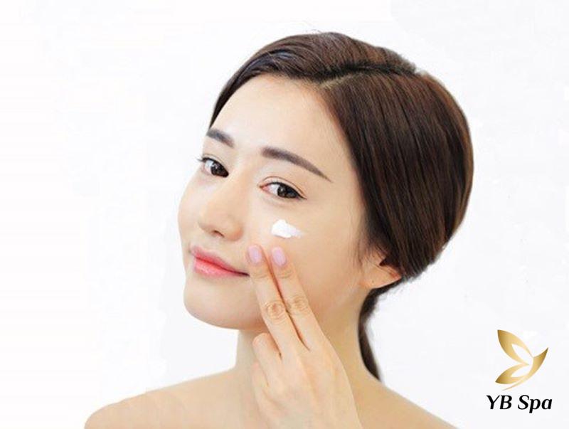11 Cách làm trắng da bằng kem đánh răng an toàn, hiệu quả 30 Sử dụng kem đánh răng trên mặt