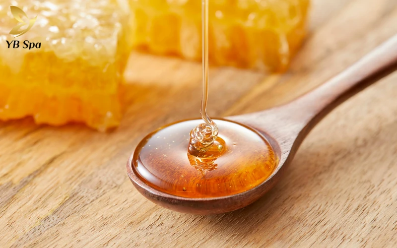 Cách làm xẹp mụn sưng đỏ sau 1 đêm an toàn, cấp tốc 25 Mật ong nguyên chất