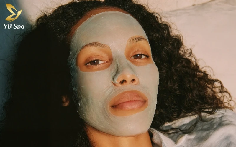 6 cách trị mụn bọc cho da nhờn, giảm sưng trong 24 giờ 17 Chỉ với 10 phút đắp mặt nạ đất sét xanh, bạn sẽ cảm nhận được làn da thông thoáng và nhẹ bẫng tức thì.