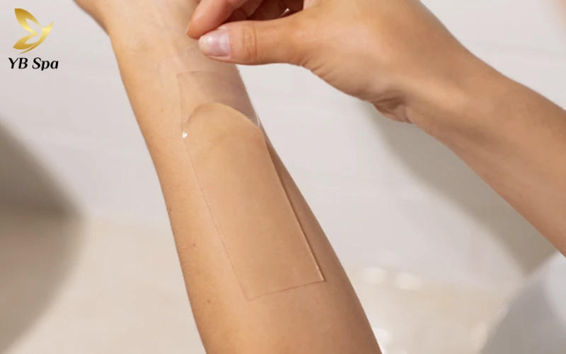 Kem bôi và miếng dán chứa Silicone y tế