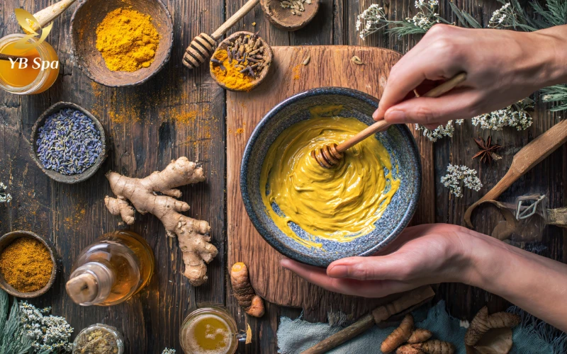 Cách trị sẹo lồi trên mặt hiệu quả từ thiên nhiên đến công nghệ cao 31 Mặt nạ Mật ong và Nghệ tươi