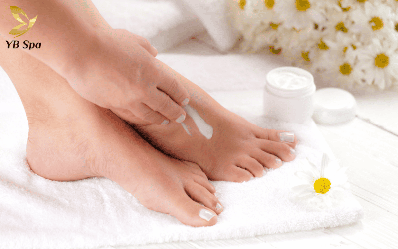 Phục hồi hàng rào bảo vệ da tức thì bằng gel nha đam hoặc Vitamin B5 để ngăn ngừa mẩn đỏ và kích ứng