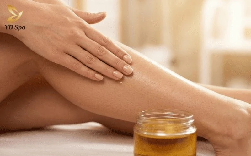 10 Cách Triệt Lông Chân Tại Nhà Cho Nữ Hiệu Quả 9 Thoa mỡ trăn sau khi triệt giúp làm dịu da và thu nhỏ lỗ chân lông nhanh chóng.