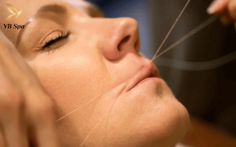 Threading giúp định hình đường nét khuôn mặt sắc sảo hơn, đặc biệt hiệu quả cho vùng chân mày và ria mép