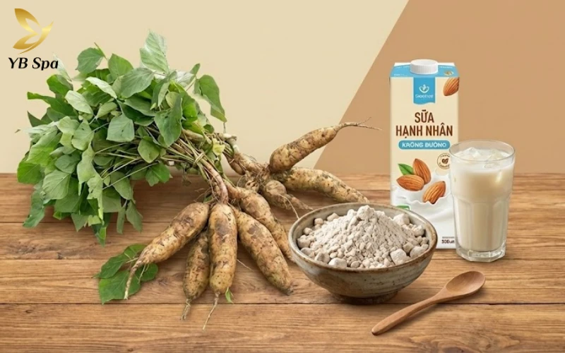 Bột sắn dây và sữa hạnh nhân không đường