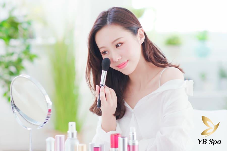 Có nên cạo lông mặt không? Cách cạo lông mặt an toàn tại nhà 27 việc cạo lông mặt giúp da trở nên mềm mại và mịn màng hơn