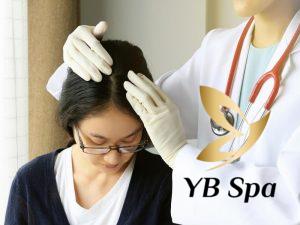 Trong hầu hết các trường hợp, bác sĩ sẽ đề nghị sử dụng dầu gội hoặc thuốc điều trị mụn trên da đầu.