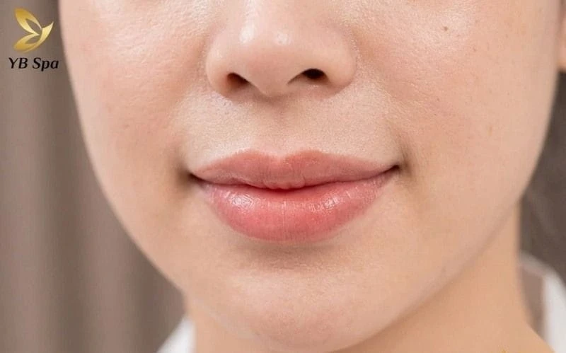 Môi Chúm Chím Là Gì? 5 Dáng Môi Chúm Chím Phổ Biến 10 Môi trái tim chúm chím mang vẻ đẹp ngọt ngào, quyến rũ, được nhiều người yêu thích.