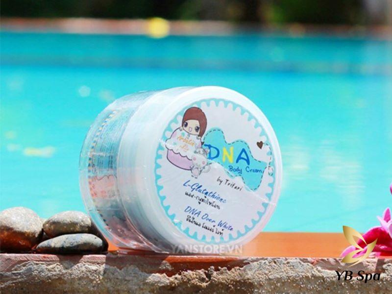 Top 9 kem tắm trắng body tốt nhất hiện nay trên thị trường 32 Kem tắm trắng DNA By Trifari Whitening Body Set