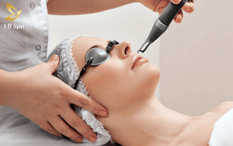 Laser trị thâm mụn có tốt không? Hoạt động như thế nào? 14 Pico Laser thay thế cơ chế đốt cháy bằng nhiệt bằng hiệu ứng quang cơ giúp phá vỡ melanin mạnh mẽ và an toàn hơn