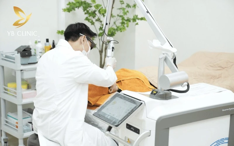 Liệu Trình Trẻ Hóa Da Mặt Giá Bao Nhiêu? Cập Nhật Bảng Giá 2026 10 Bác sĩ da liễu chuyên khoa trực tiếp thực hiện giúp đảm bảo an toàn giải phẫu, phòng tránh biến chứng.