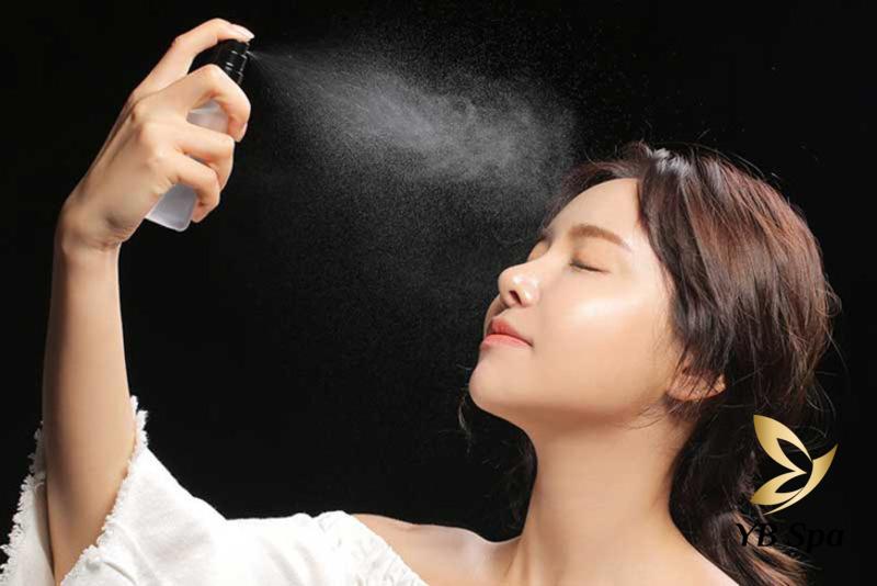Đánh bay mụn, Sáng mịn da chỉ với Liệu trình trị mụn Carboxy 27 Cung cấp độ ẩm cho da bằng sản phẩm xịt khoáng chuyên dụng (Nguồn: Internet)
