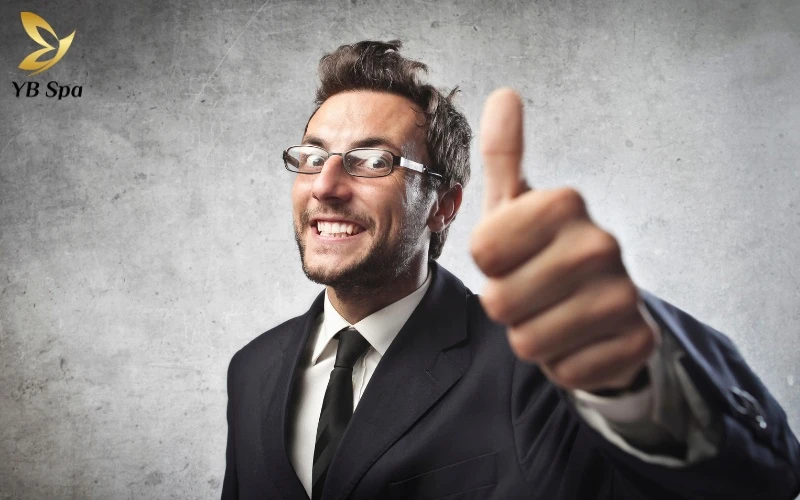 Lông tài là gì? Giải mã từ góc nhìn khoa học và nhân tướng (2026) 17 Theo Ma Y Thần Tướng, lông tài được ví như "Linh chi" trên cơ thể, báo hiệu một giai đoạn phú quý và đại cát đang đến gần