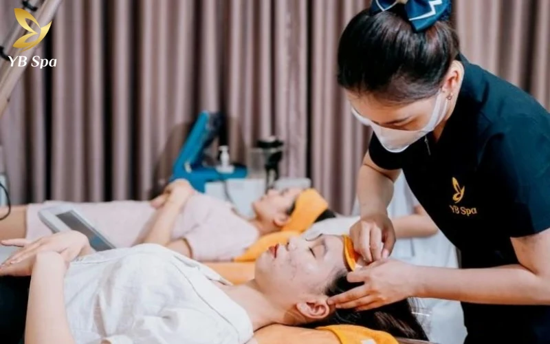 Điều trị mụn chai chuyên sâu tại YB Spa
