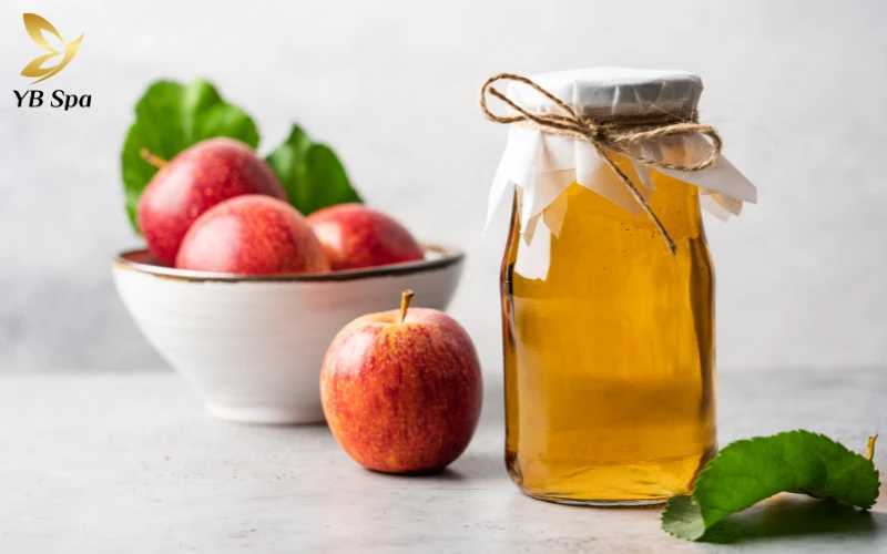 Giấm táo giúp điều trị mụn lưng