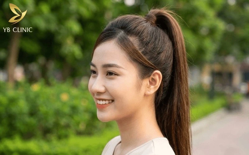 Top 7 Kiểu Tóc Khiến Phụ Nữ Trông Khí Chất Hơn 9 Tóc đuôi ngựa buộc cao năng động, chỉn chu là lựa chọn hoàn hảo cho cô nàng hiện đại.