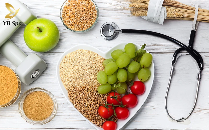 Nổi mụn ở cằm là thiếu chất gì? Giải mã nguyên nhân từ bên trong cơ thể 36 Xây dựng thực đơn "vàng" cho làn da sạch mụn