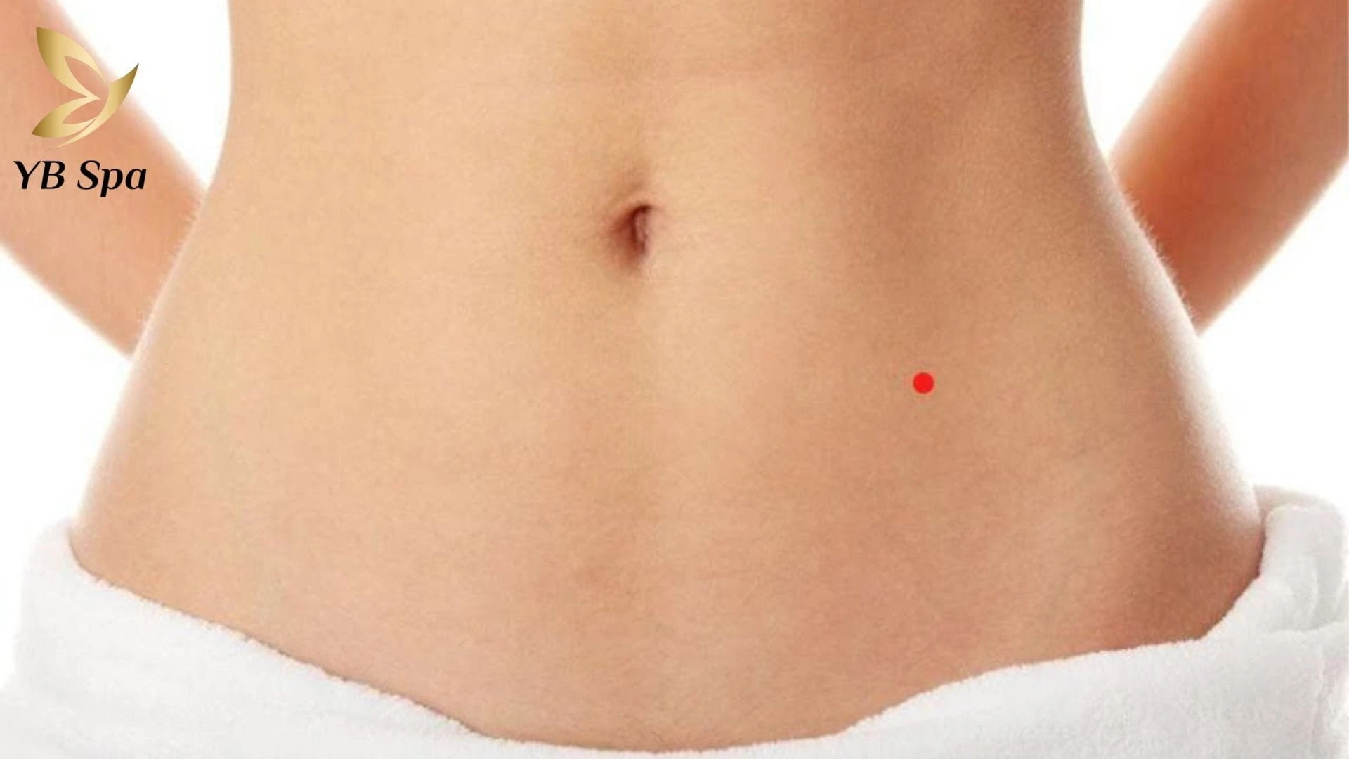 Nốt ruồi ở bụng dưới thường gắn liền với hậu vận bình an, sức khỏe dẻo dai và sự thuận lợi trong đường con cái.