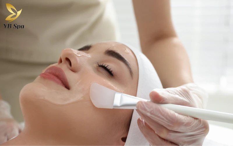 Peel da giá bao nhiêu? Bảng giá tham khảo mới nhất 2026 tại TP.HCM 8 Peel da giá bao nhiêu? Chỉ từ 500.000 VNĐ, bạn đã có thể trải nghiệm dịch vụ peel da chuẩn y khoa tại TP.HCM để sở hữu làn da mịn màng, rạng rỡ.