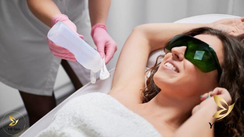 Peel nách là gì? Peel nách có trị thâm nách được không? 25 Quy trình peel da nách thường được sử dụng tại spa