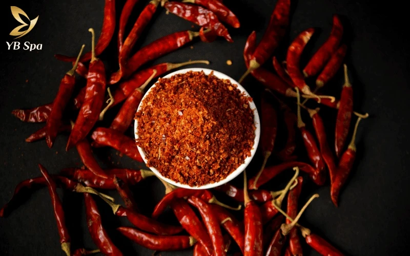 Tránh các loại gia vị như ớt, tiêu để giữ nhiệt độ cơ thể ổn định, giúp làn da sau điều trị luôn trong trạng thái dịu mát và dễ chịu