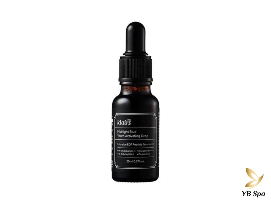 Sau peel có nên dùng serum? 17 serum phục hồi da sau peel 42 Serum Klairs Midnight Blue Youth Activating Drop là bí quyết giữ mãi làn da tươi trẻ với công thức chứa EGF và bFGF, hai hoạt chất giúp thúc đẩy quá trình tái tạo da