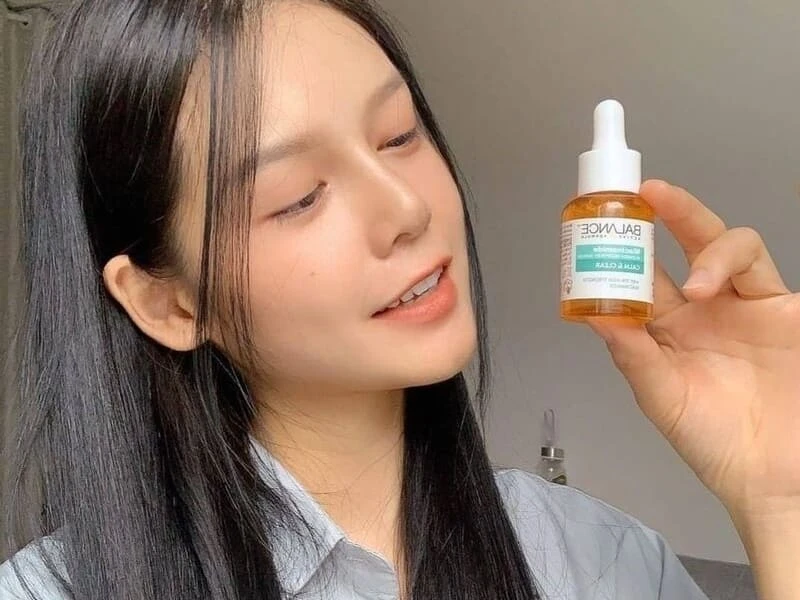 Top 13 serum trị mụn ẩn hiệu quả và an toàn cho mọi làn da 40 Serum Balance Active Formula 15% Niacinamide
