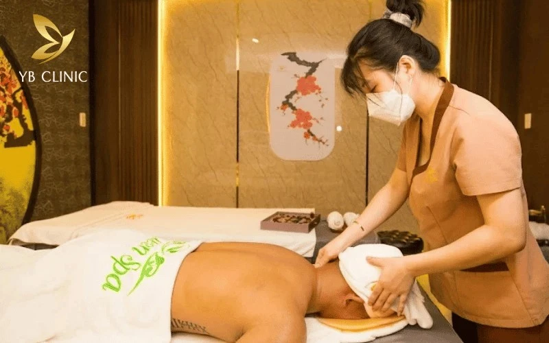 Queen Spa mang đến không gian thư giãn với các liệu pháp thải độc da và trị nám sinh học sử dụng mỹ phẩm hữu cơ cao cấp.