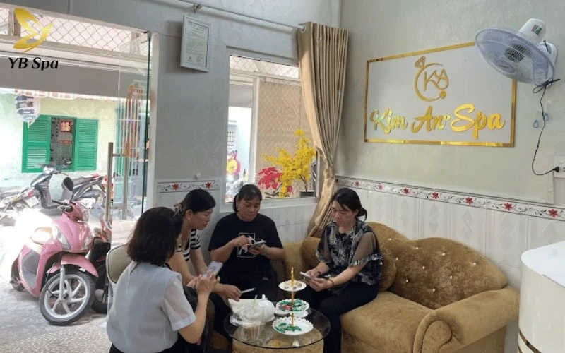 Kim An Spa tối ưu hóa trải nghiệm thư giãn bằng các liệu trình chăm sóc cơ thể tỉ mỉ, từ phục hồi gót chân đến trị liệu chuyên sâu vùng cổ vai gáy