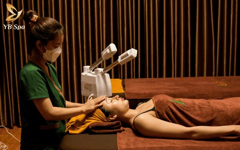 Giải tỏa cơn đau thắt cơ và mỏi vai gáy cho dân văn phòng nhờ bài massage trị liệu Đông y được thiết kế chuyên biệt tại Lụa Spa