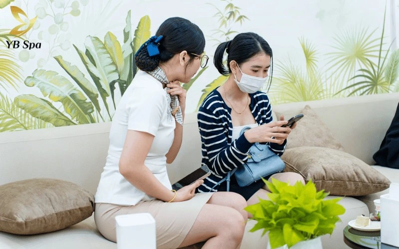 Quy trình soi da minh bạch cùng thái độ phục vụ không chèo kéo giúp khách hàng xây dựng lòng tin tuyệt đối khi trải nghiệm