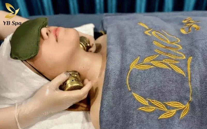 Top 9 Spa Chăm Sóc Da Tại Quận 4 Uy Tín Chất Lượng 2026 20 Quy trình chăm sóc da mặt kết hợp xông hơi thảo mộc giúp thanh lọc lỗ chân lông và tối ưu hóa khả năng hấp thụ dưỡng chất cho da