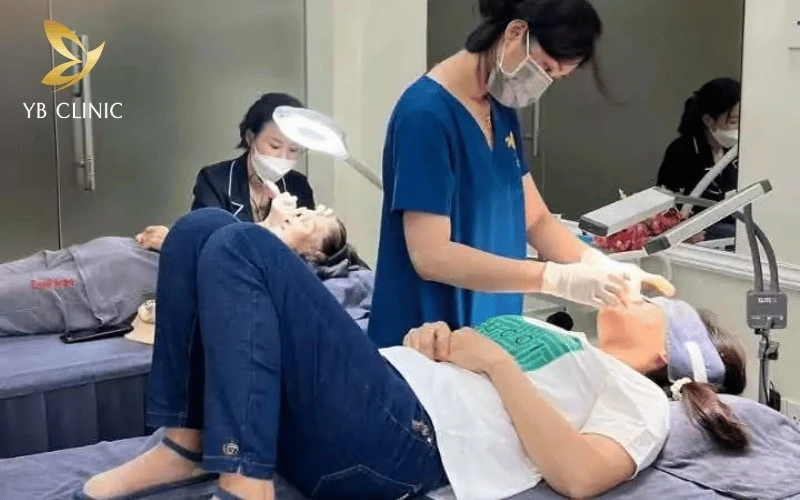 Thẩm Mỹ Nắng Mai đã khẳng định uy tín hơn 6 năm tại khu vực Đỗ Xuân Hợp nhờ định hướng thẩm mỹ bền vững, ưu tiên sức khỏe nội tại của làn da
