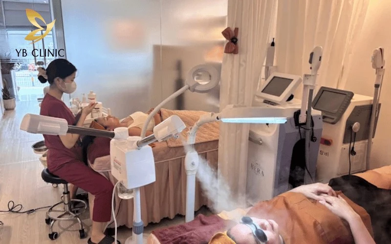 Juna Spa ứng dụng công nghệ sóng RF đơn cực hiện đại để tác động tầng sâu, giúp làm săn chắc cơ mặt và xóa mờ các nếp nhăn tức thì