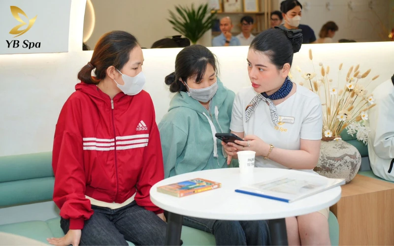 khách hàng YB Spa